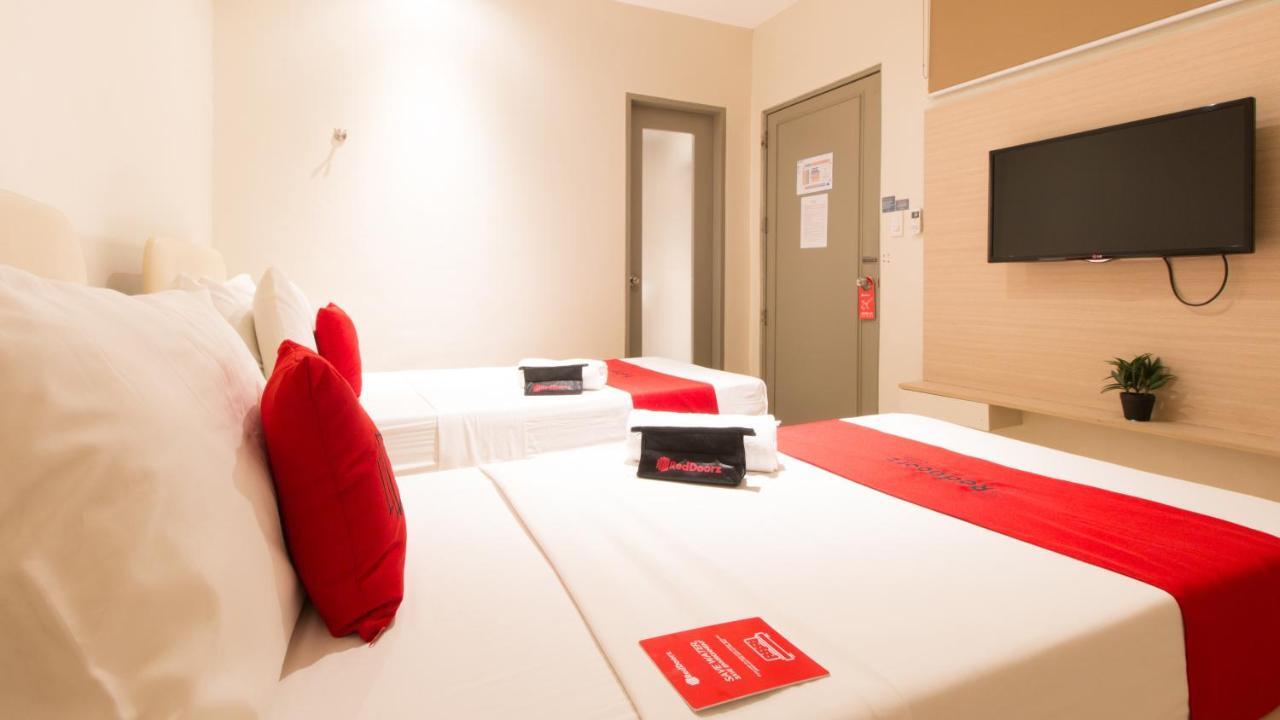 Reddoorz @ General Segundo Avenue Laoag Hotel Ngoại thất bức ảnh