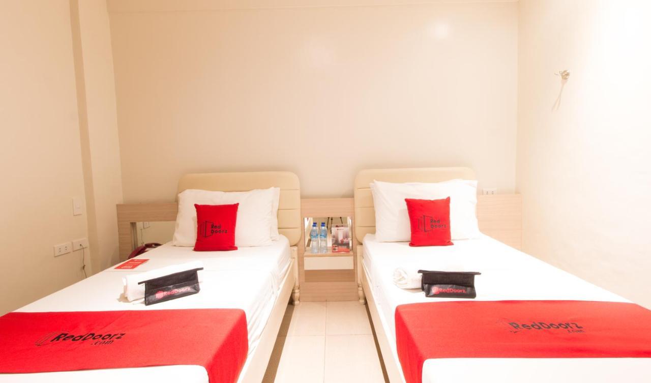 Reddoorz @ General Segundo Avenue Laoag Hotel Ngoại thất bức ảnh