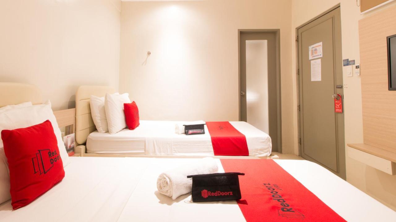 Reddoorz @ General Segundo Avenue Laoag Hotel Ngoại thất bức ảnh