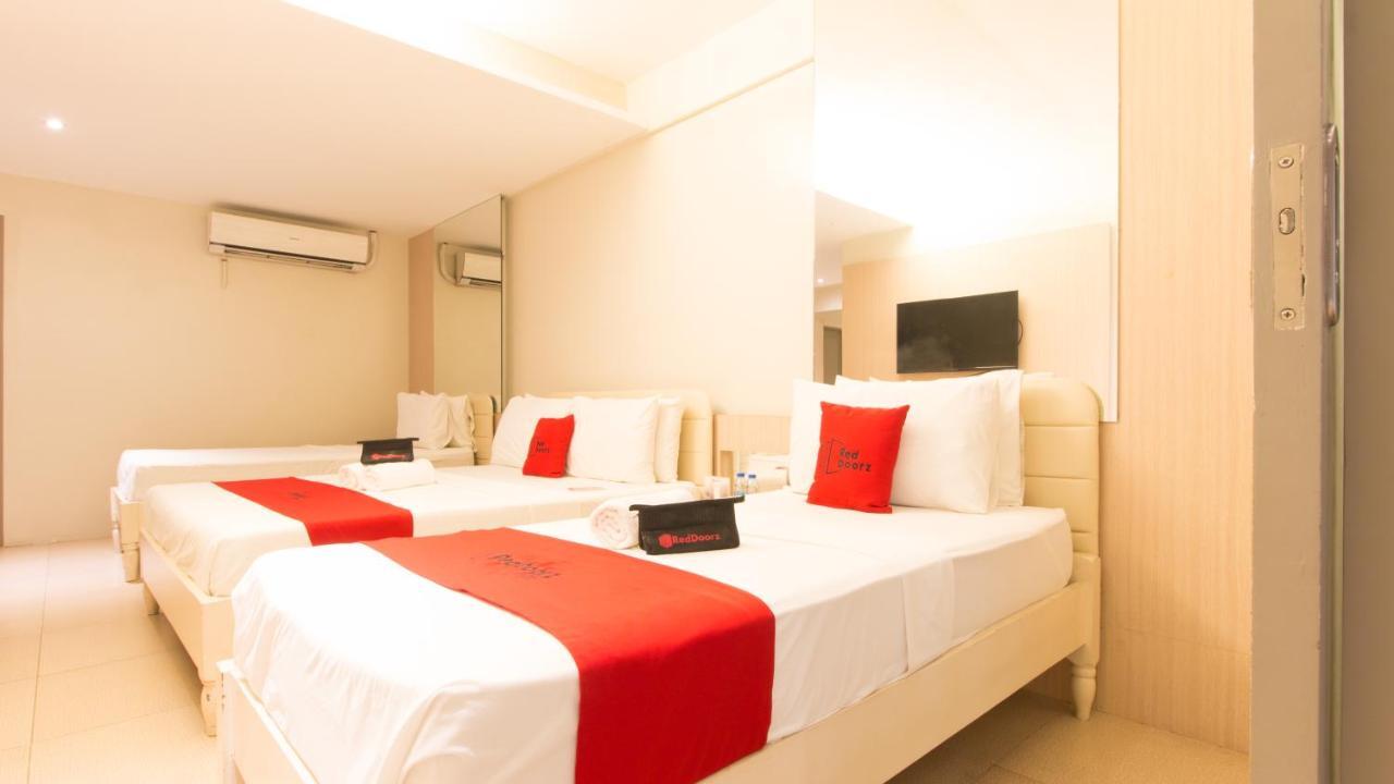 Reddoorz @ General Segundo Avenue Laoag Hotel Ngoại thất bức ảnh