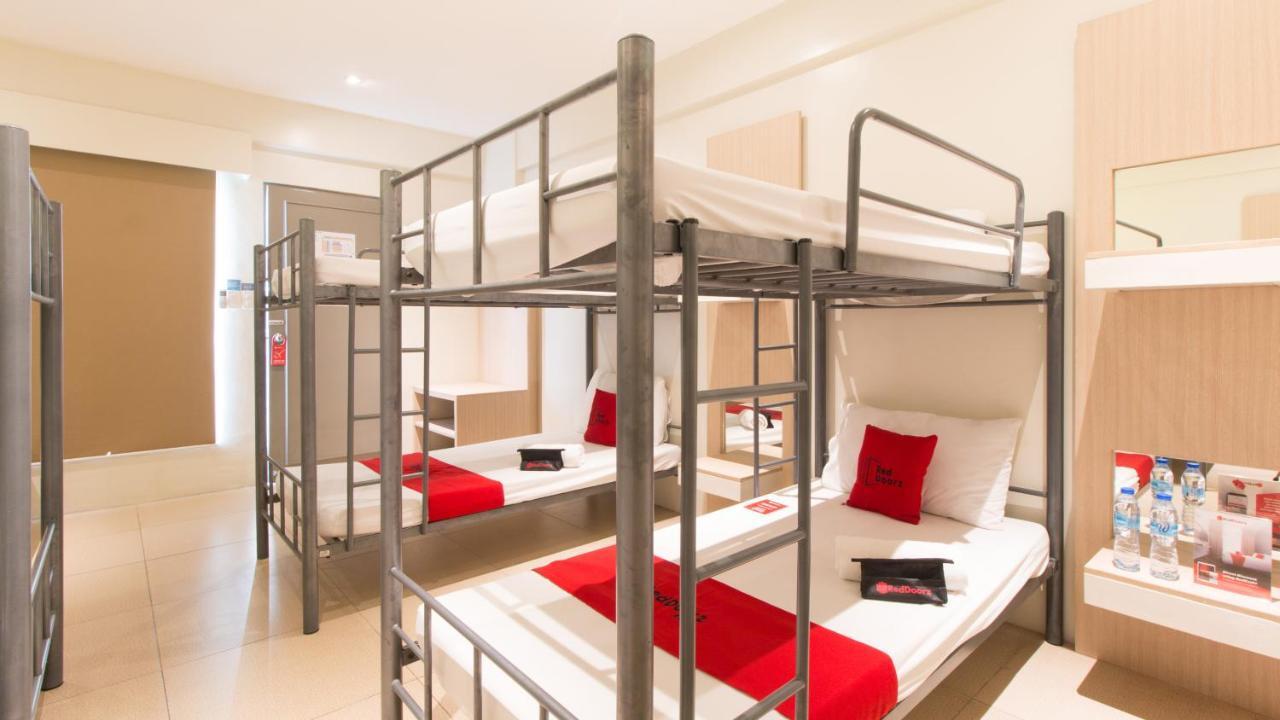 Reddoorz @ General Segundo Avenue Laoag Hotel Ngoại thất bức ảnh